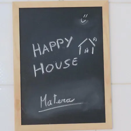 Happy House ماتيرا